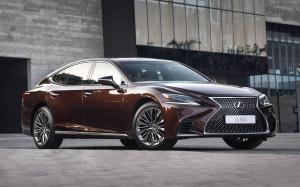 Lexus LS500 2018 года (ZA)
